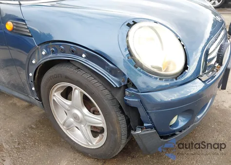 2009 Mini Cooper z USA, uszkodzony, nr VIN WMWMF33529TU73545